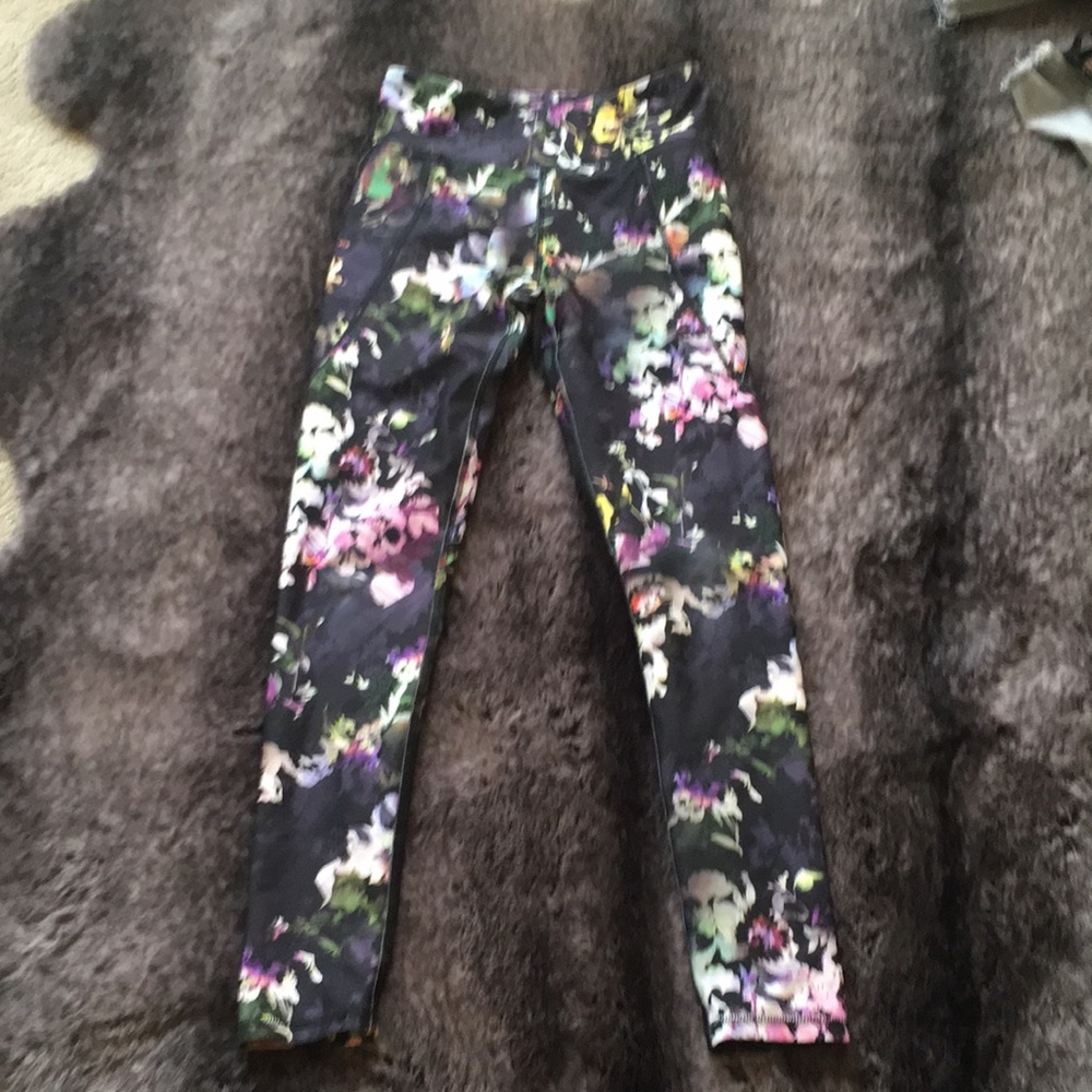 Old navy active exercise pants floral